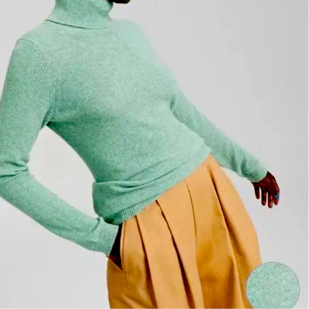 Charter Club Luxury- Cashmere turtleneck sweater - size medium